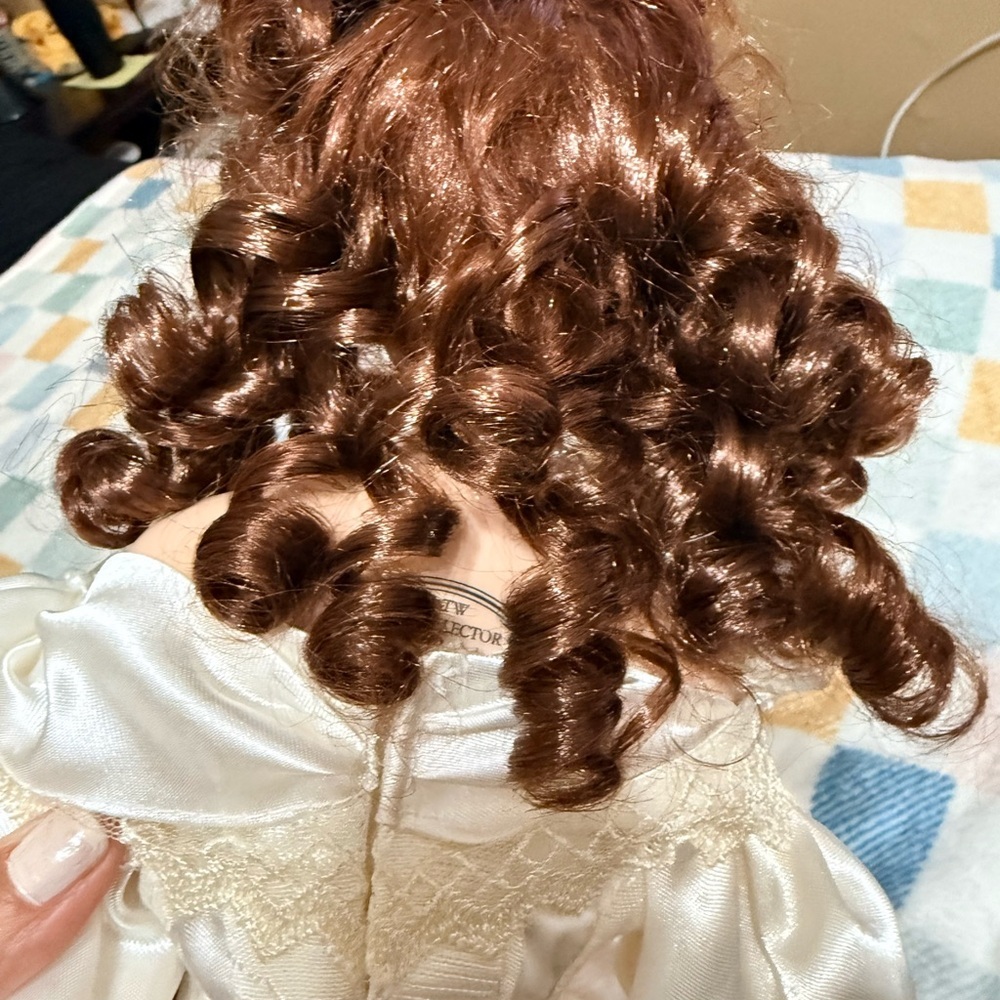 Bridal Doll - Picture 8 of 10